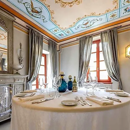 Relais Prato 5*